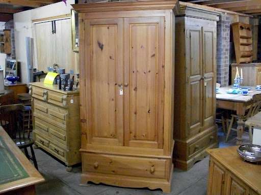 Baboushka Antiques : Antique Furniture, Garden & Homeware | Showroom at The Barn on Manor Farm, Shellbank Ln, Dartford DA2 8DL, UK | Phone: 01474 708100