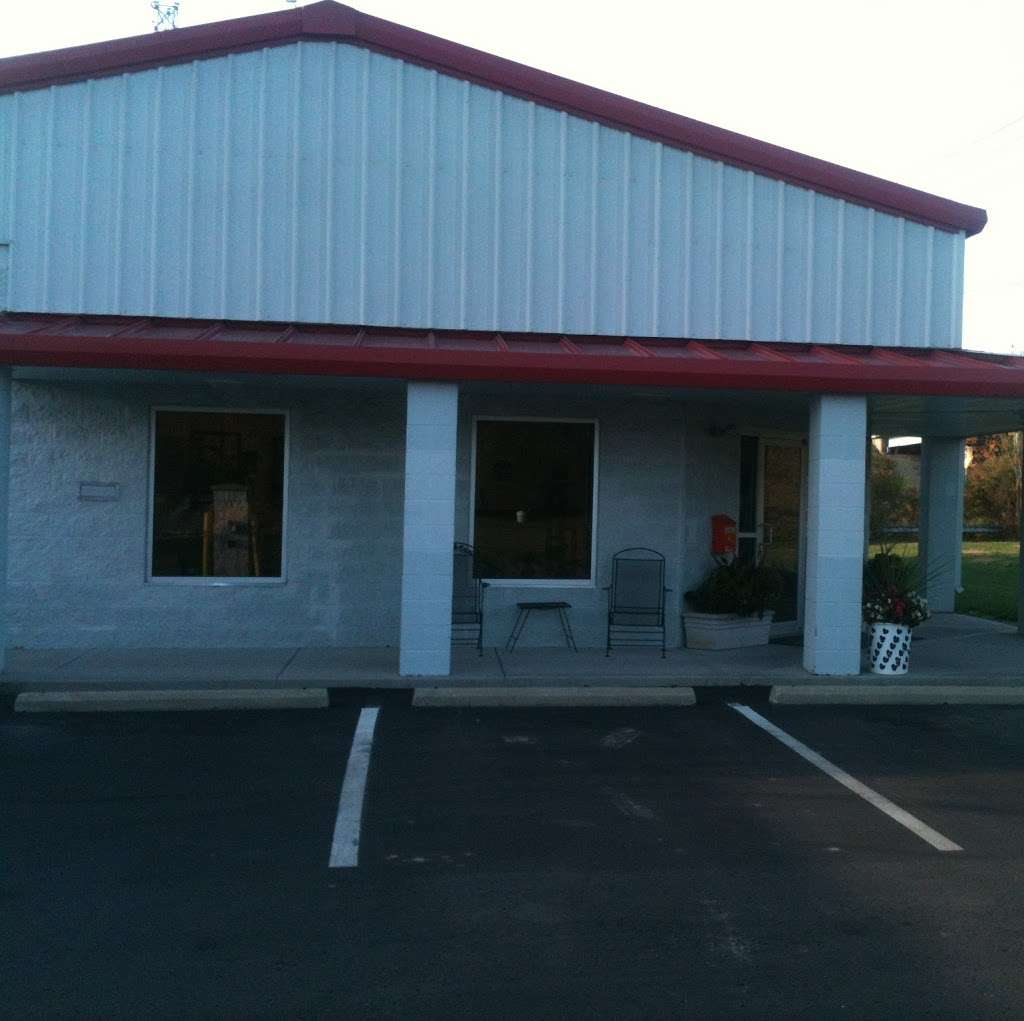 Store Here Self Storage | 2425 Mitthoeffer Rd, Indianapolis, IN 46229, USA | Phone: (317) 891-8670