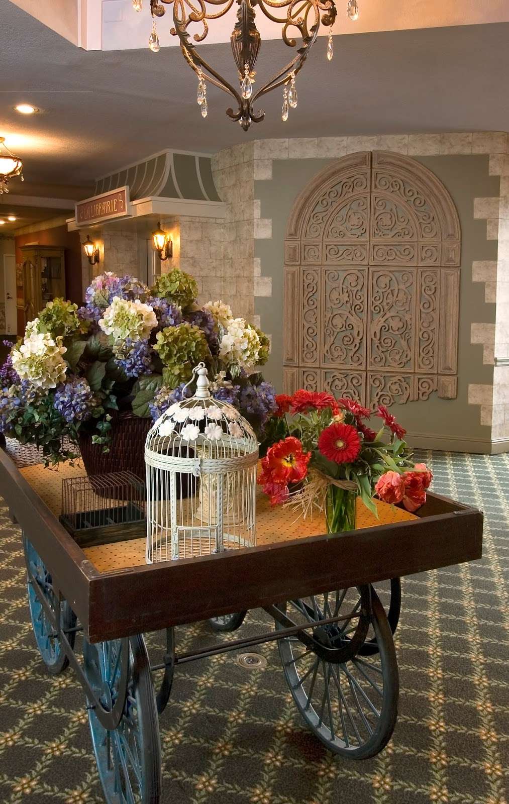 Moraga Royale | 1600 Canyon Rd, Moraga, CA 94556, USA | Phone: (925) 376-8900