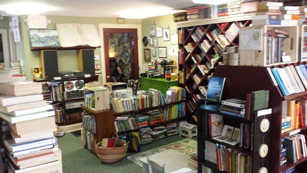 Montgomery Book Exchange | 13 Union St, Montgomery, NY 12549, USA | Phone: (845) 764-1787