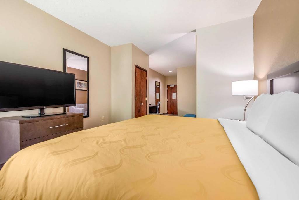 Quality Inn & Suites | 130 W Mitchell Ave, Cincinnati, OH 45217, USA | Phone: (513) 242-1010