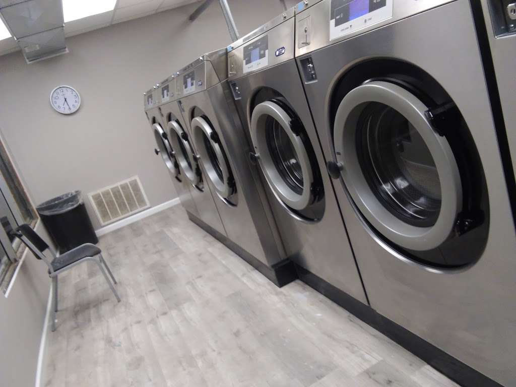 Quickclean Laundromat | 1855 Taylor Ave, Racine, WI 53403, USA | Phone: (920) 250-9965