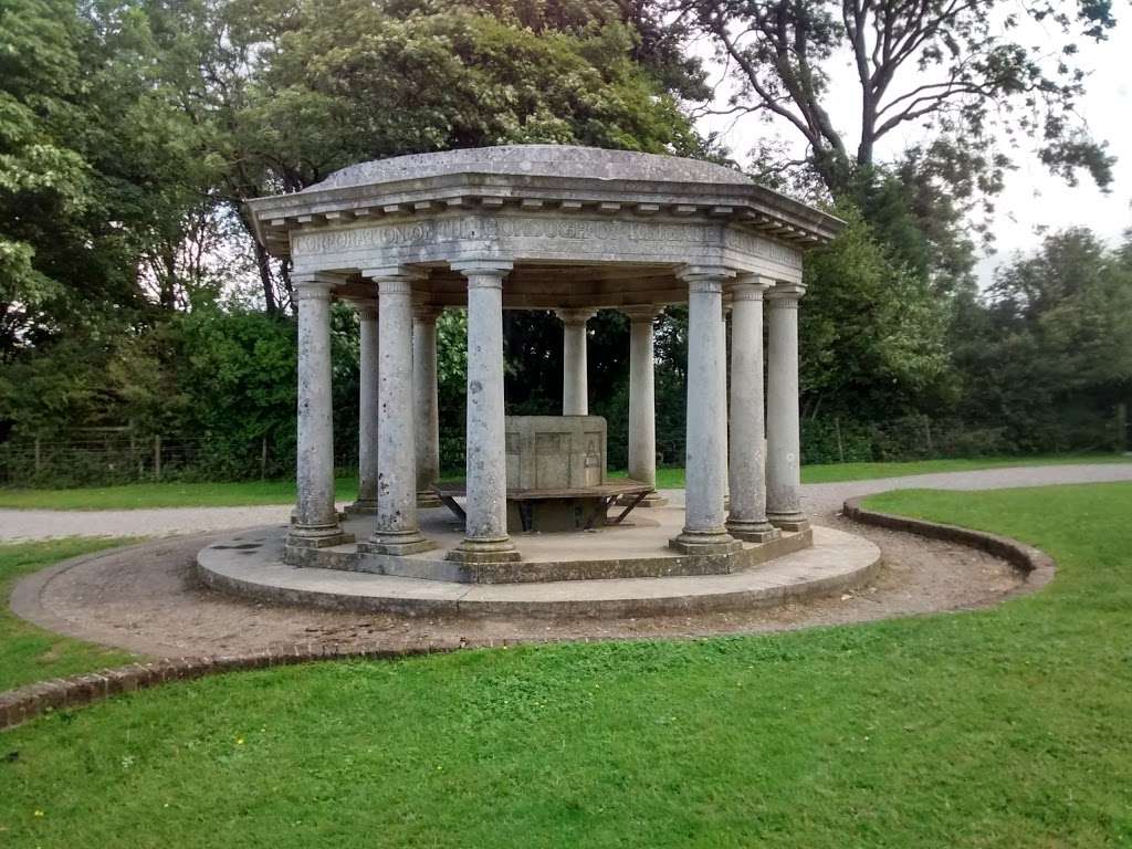 Inglis Memorial | Reigate KT20 7BA, UK