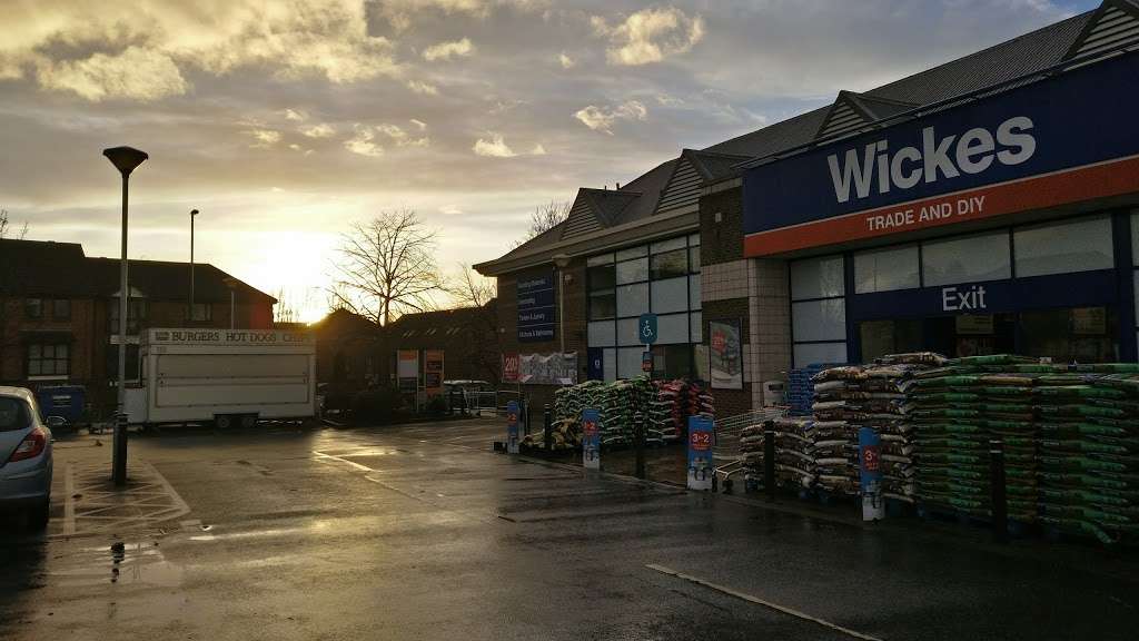 Wickes | Peel Centre, Kiln Ln, Epsom KT17 1EQ, UK | Phone: 01372 748890