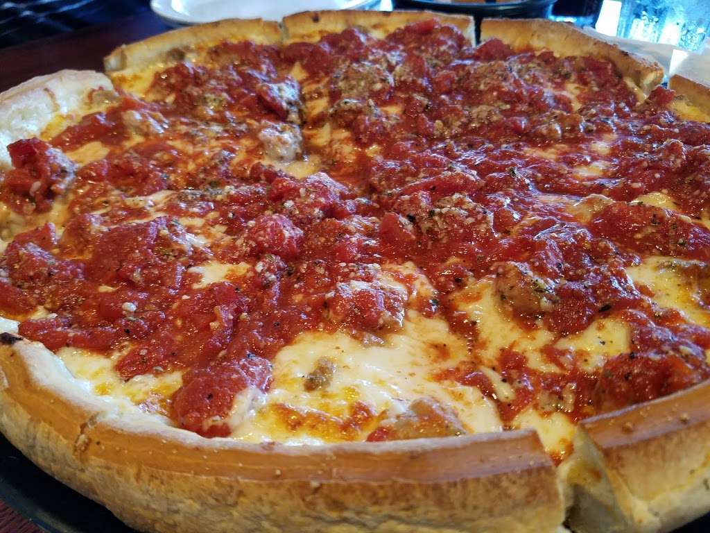 Rosatis Pizza | 10004 N Main St, Richmond, IL 60071 | Phone: (815) 862-1191