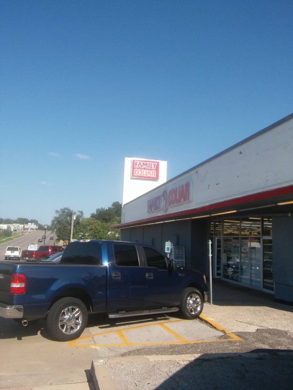 Family Dollar | 2036 NE 23rd St, Oklahoma City, OK 73111, USA | Phone: (405) 803-6620
