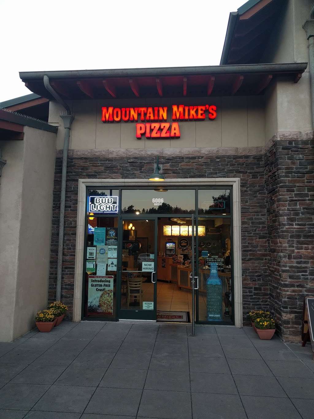 Mountain Mikes Pizza | 6006 La Madrona Dr unit c, Scotts Valley, CA 95066, USA | Phone: (831) 438-7400