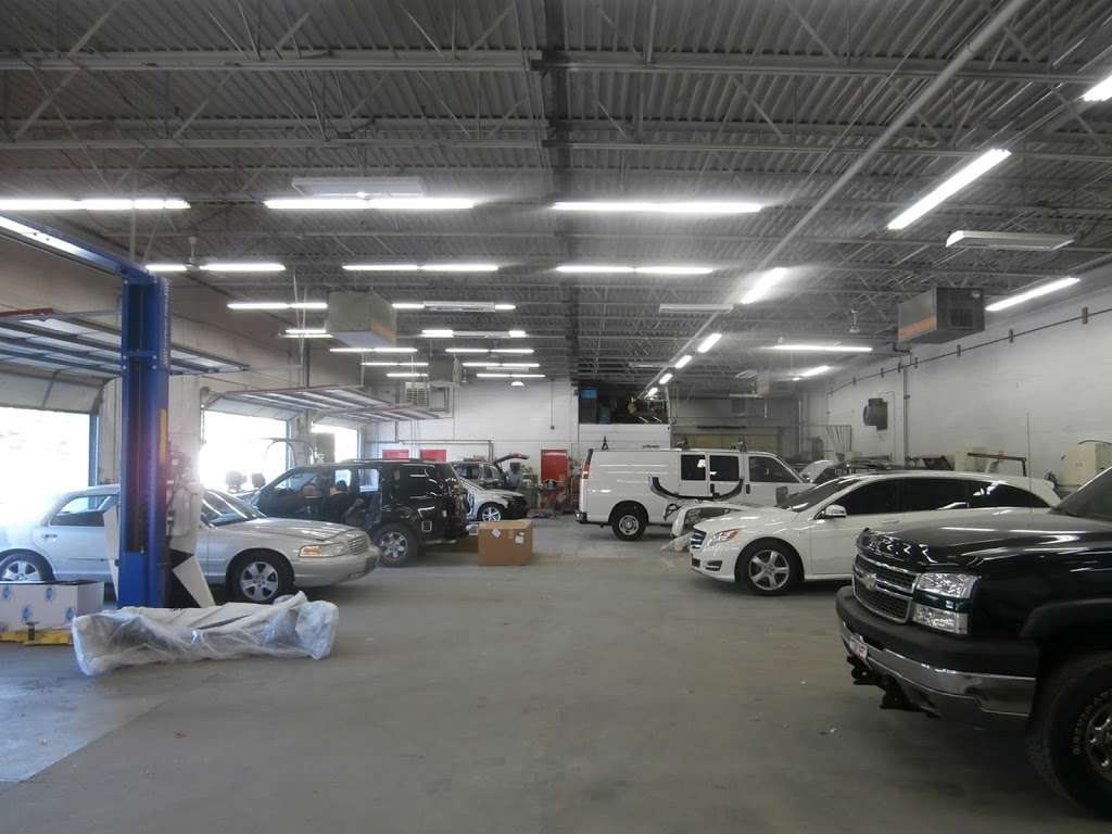 Bobs Collision Center | 71 Moore Rd, East Weymouth, MA 02189, USA | Phone: (781) 335-3866