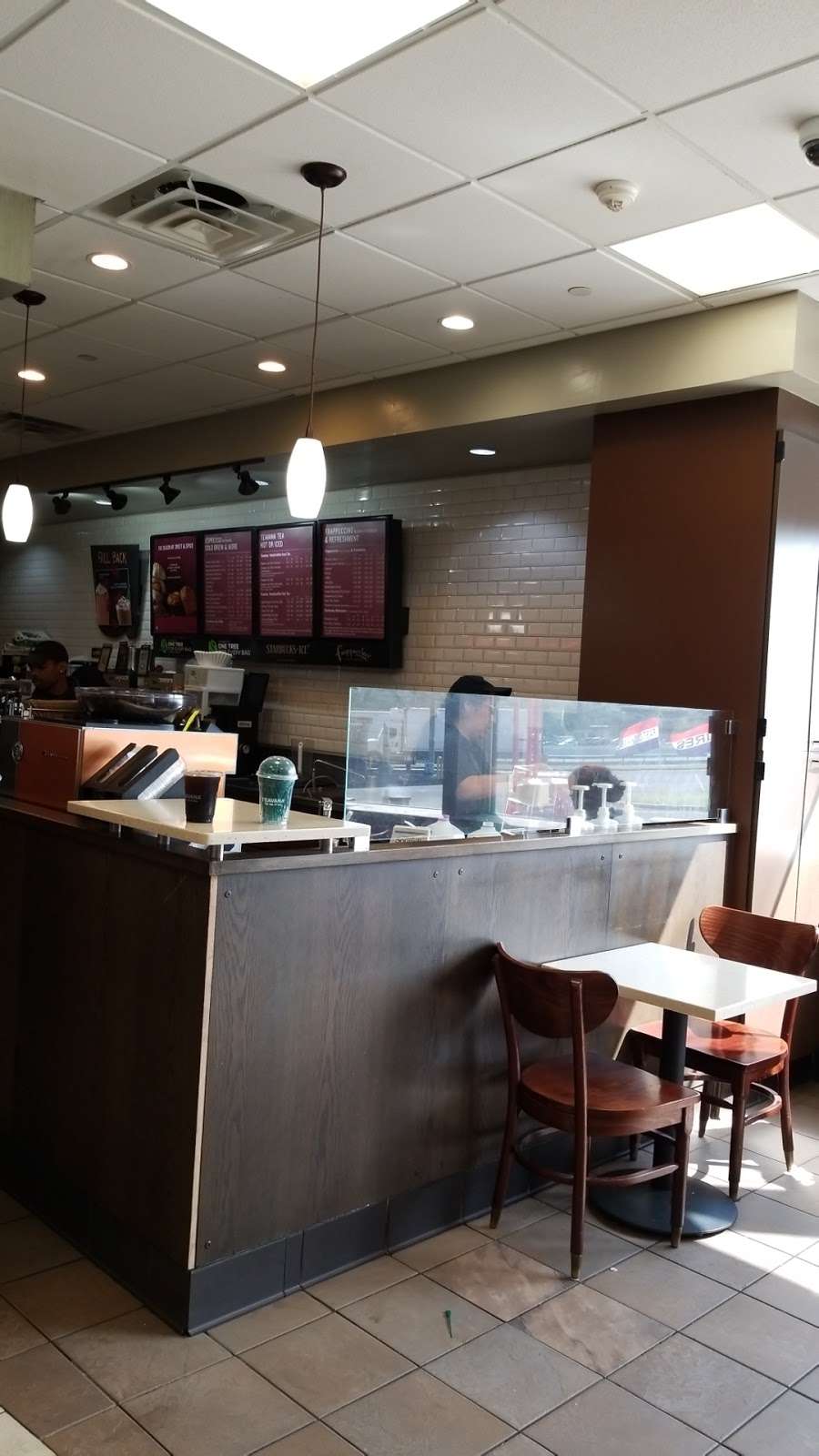 Starbucks | 200 Uncle Petes Rd, Trenton, NJ 08691, USA | Phone: (609) 585-1155