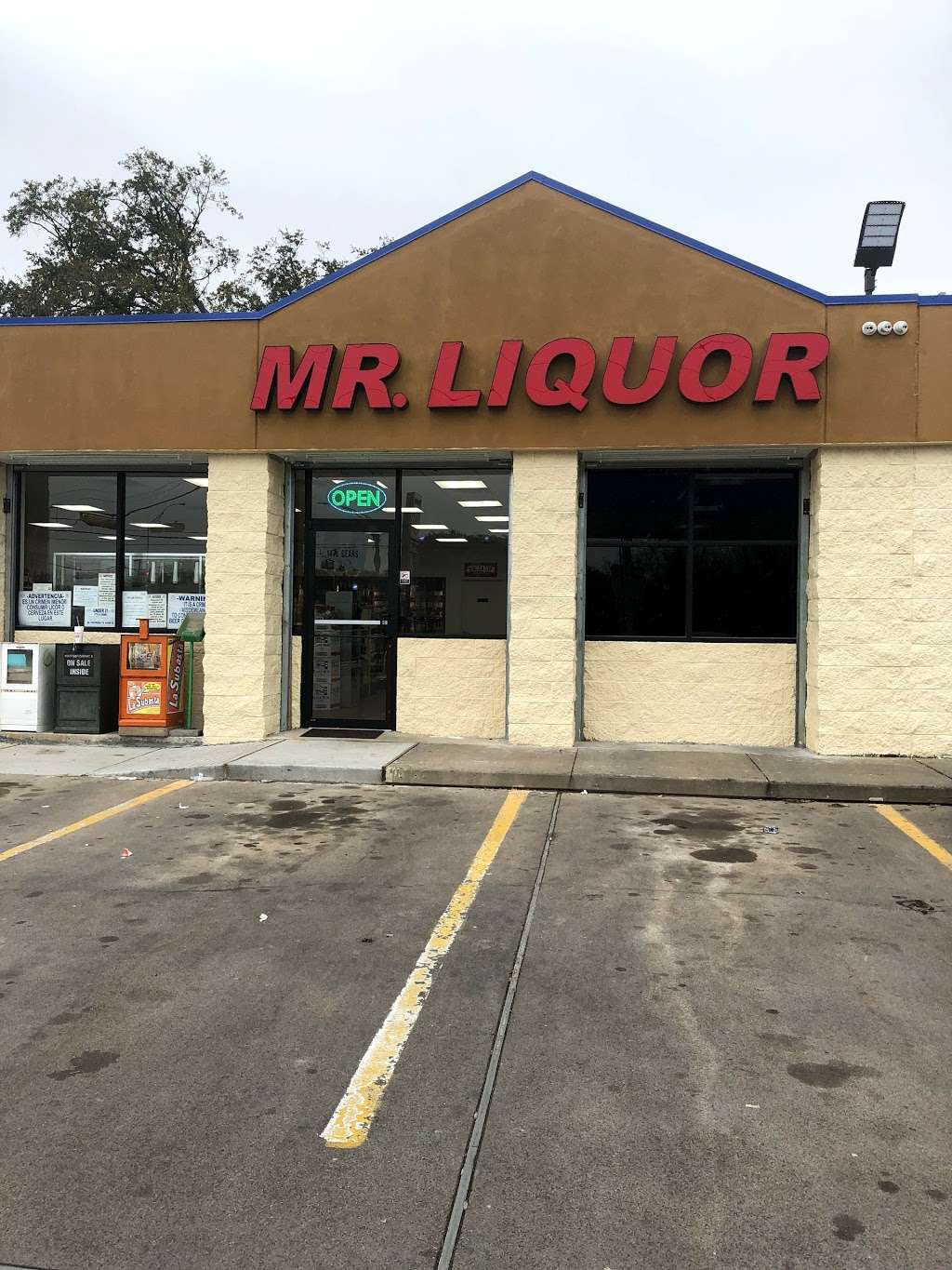 MR LIQUOR | 1418 Gears Rd, Houston, TX 77067, USA | Phone: (281) 872-7862