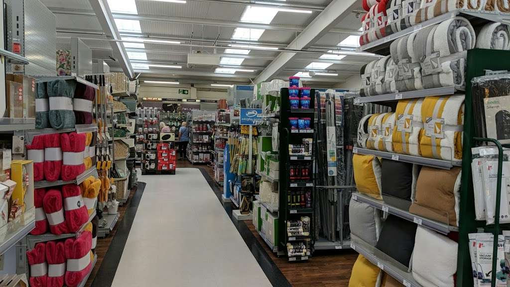 Dunelm | Thurrock shopping Park, W Thurrock Way, Grays RM20 3LP, UK | Phone: 01708 203540