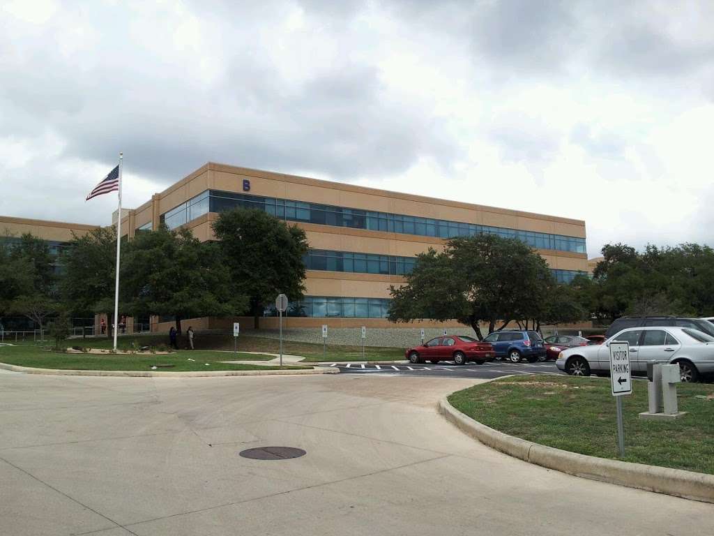 JP Morgan Chase San Antonio Corporate Center | 20855 Stone Oak Pkwy, San Antonio, TX 78258, USA | Phone: (800) 935-9935