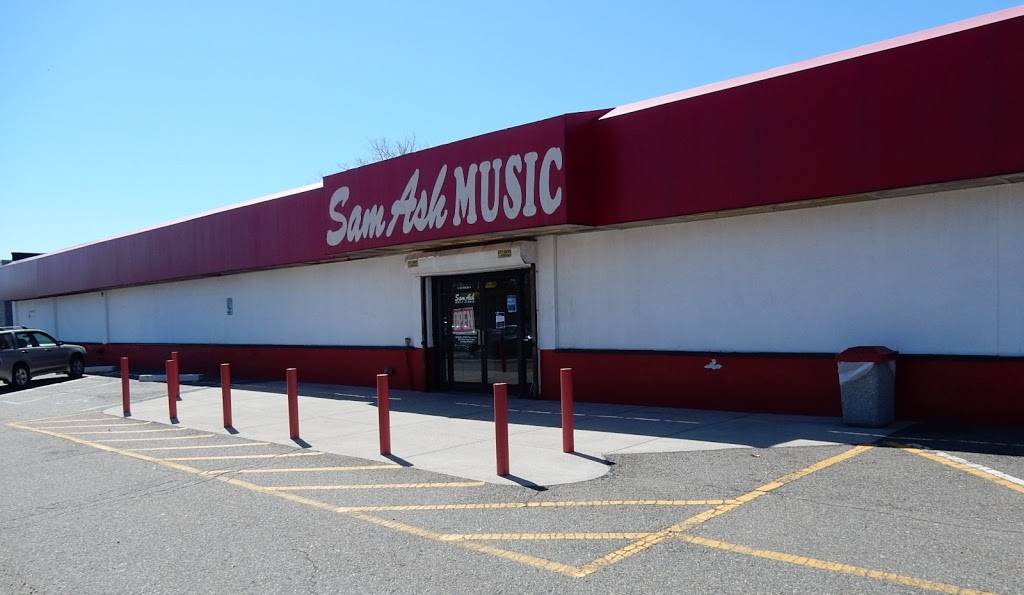 Sam Ash Music Stores | E-50 NJ-4, Paramus, NJ 07652, USA | Phone: (201) 843-0119