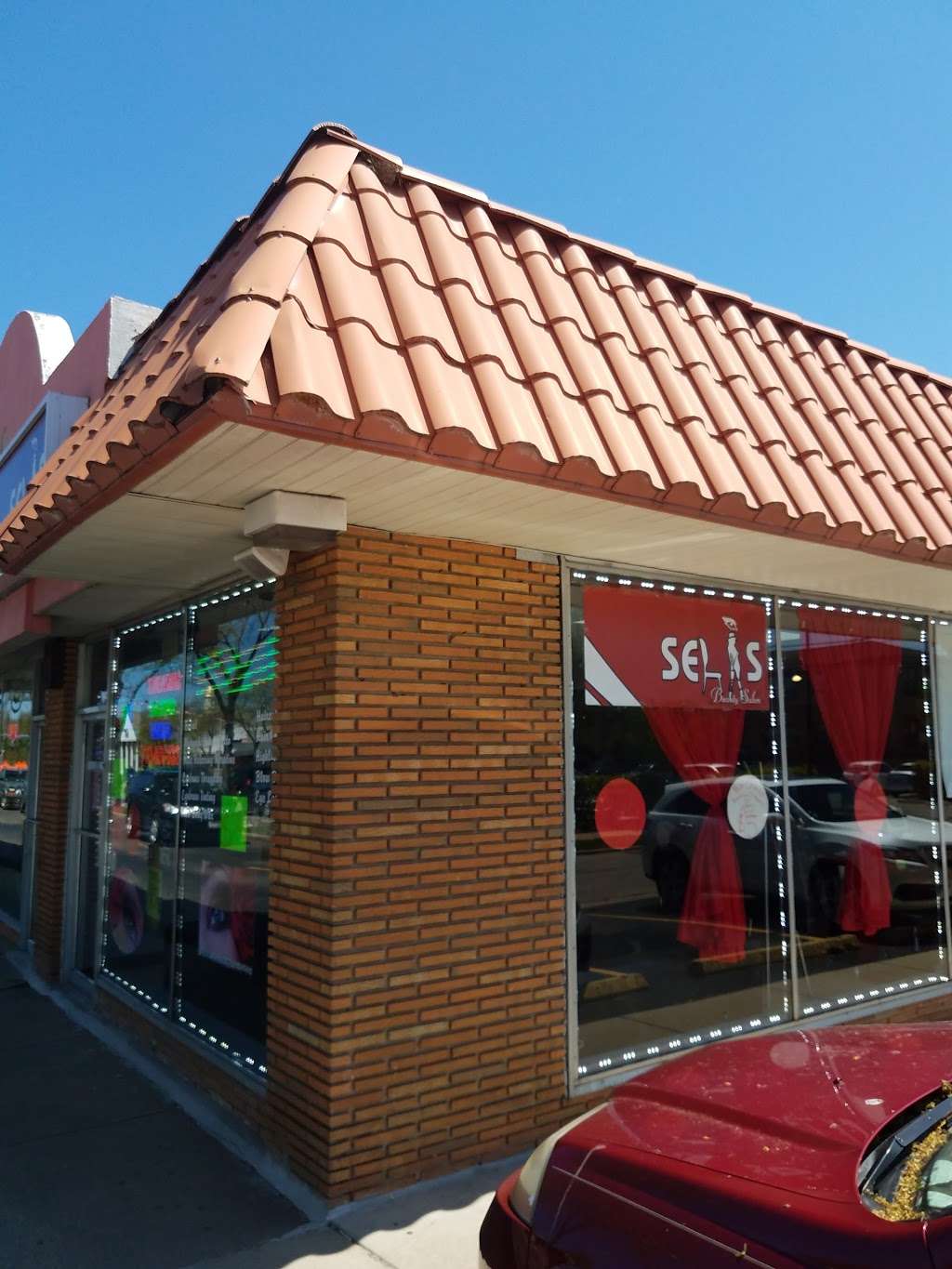 Selis Salon & Spa | 3361 Dempster Street, Skokie, IL 60076, USA | Phone: (773) 455-5333