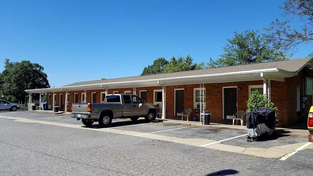 Lake Norman Motel | 4491 Slanting Bridge Rd, Sherrills Ford, NC 28673, USA | Phone: (828) 478-2817