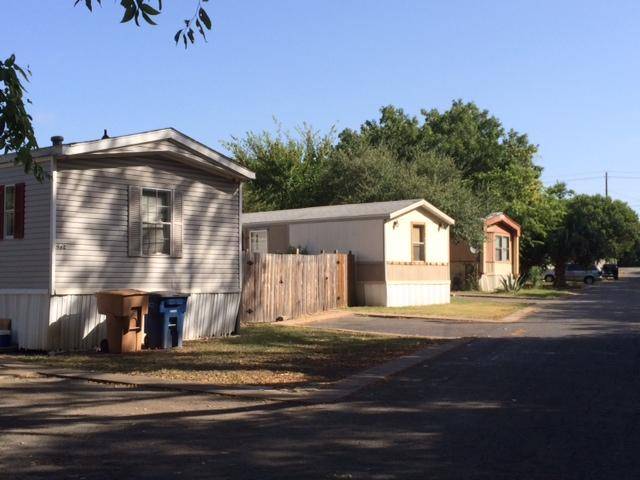 Country Aire Mobile Home Park | 8220 TX-71, Austin, TX 78735, USA | Phone: (512) 288-9311