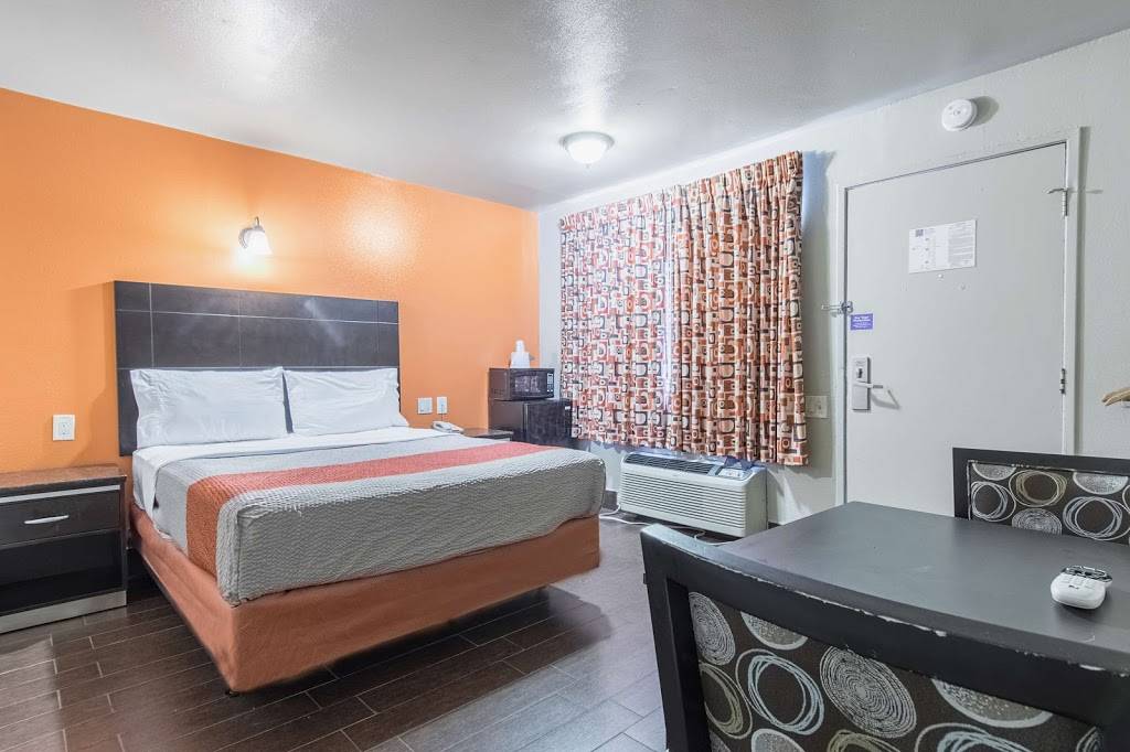 Motel 6 Orange, CA - Anaheim | 3191 N Tustin St, Orange, CA 92865 | Phone: (714) 998-0360