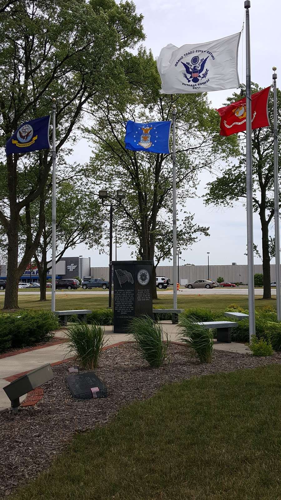 Veterans Memorial Park | 552 W Rawson Ave, Oak Creek, WI 53154, USA