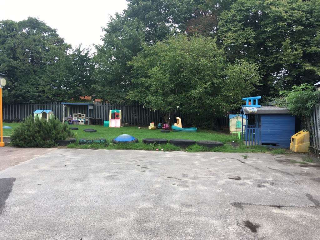 De Havilland Pre-School and Nursery | Travellers Ln, Hatfield AL10 8TQ, UK | Phone: 01707 268343