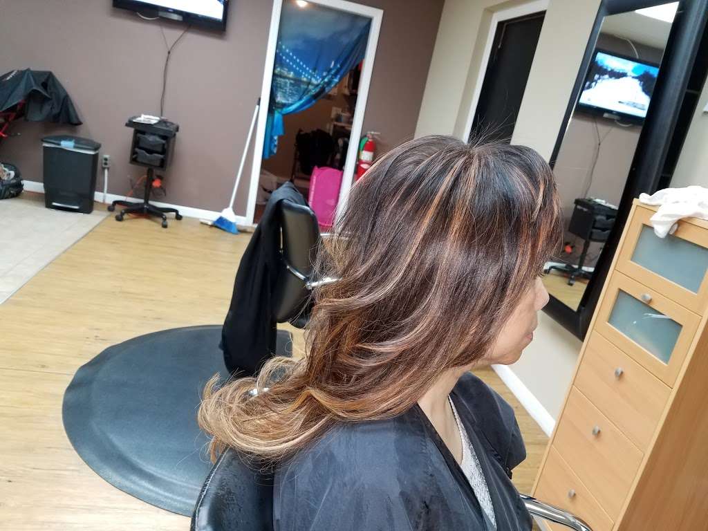 Hair Central | 2 Main St, Matawan, NJ 07747, USA | Phone: (732) 444-4456