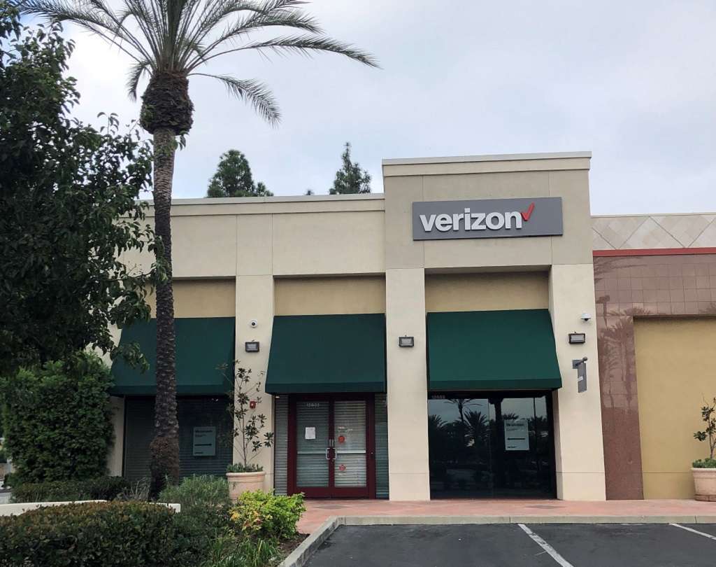Verizon | 12603 Towne Center Dr, Cerritos, CA 90703, USA | Phone: (562) 809-5650