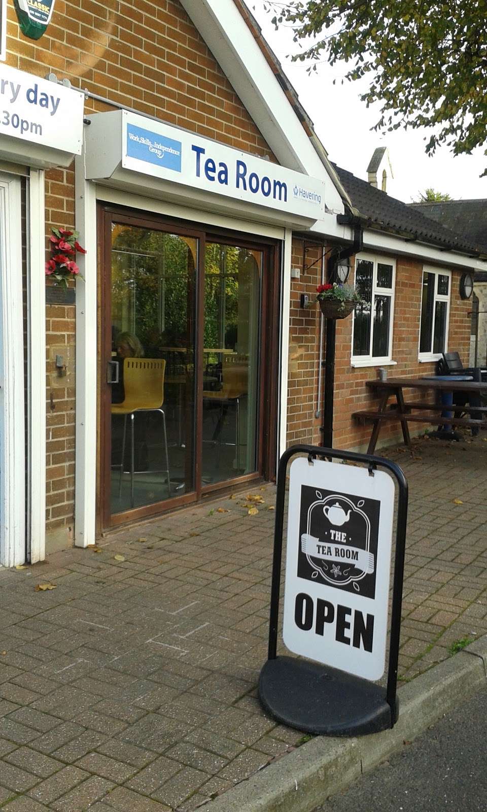 The Tea Room | Ockendon Rd, Upminster RM14 2UY, UK