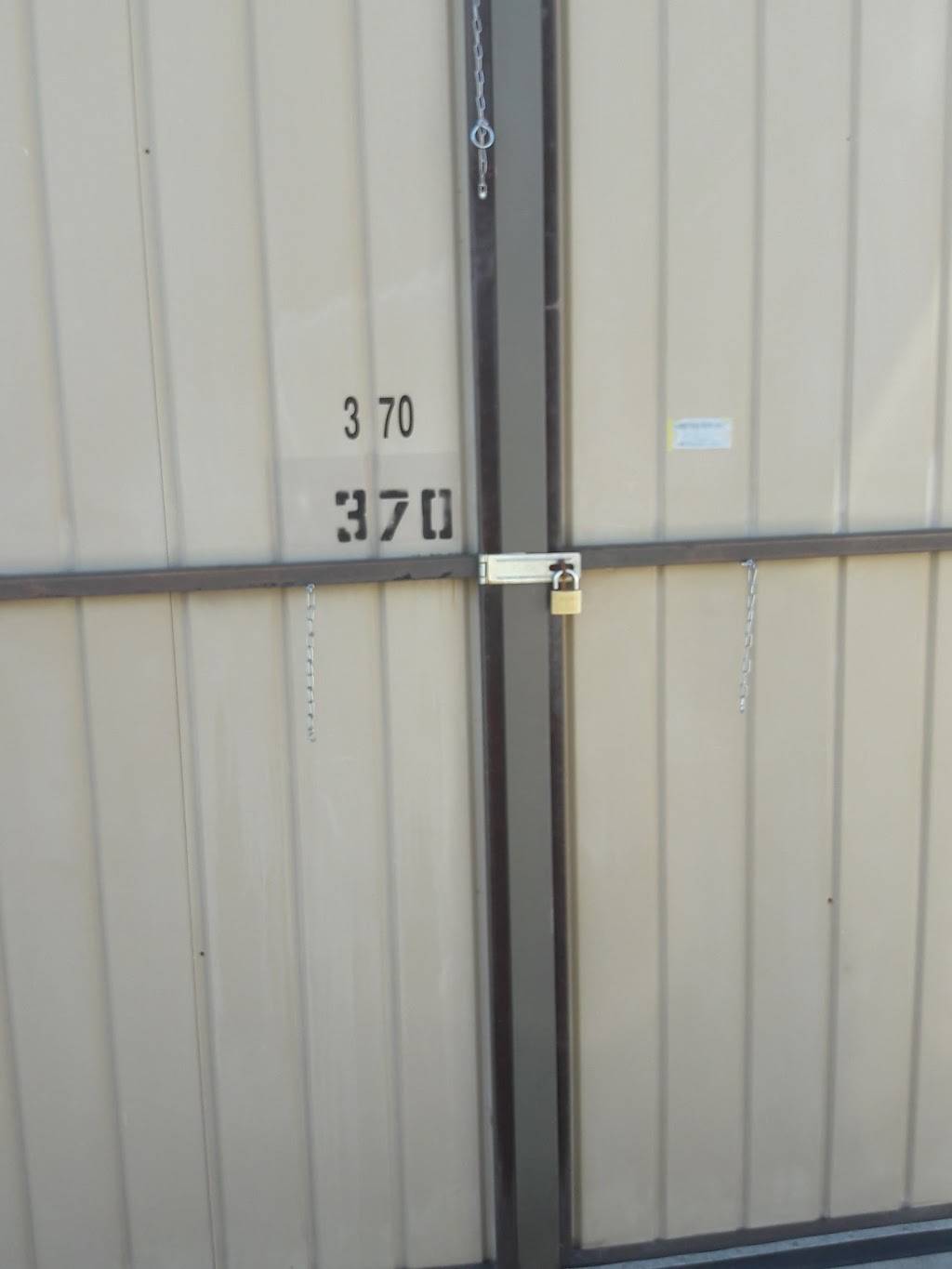 Derrels Mini Storage, Inc | 1919 S Airport Way, Stockton, CA 95206, USA | Phone: (209) 941-9441