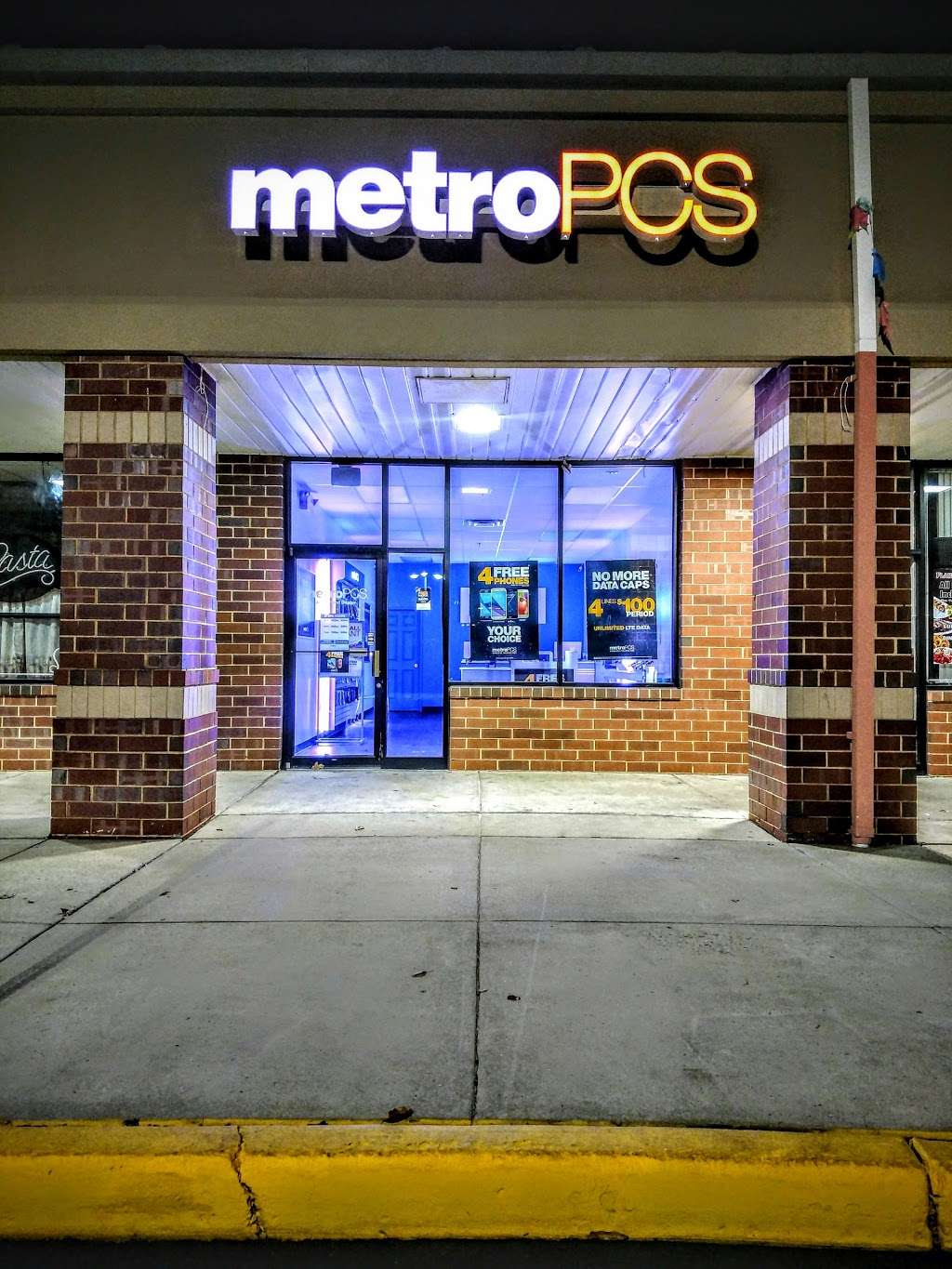 Metro by T-Mobile | 18 Broadway St, Browns Mills, NJ 08015, USA | Phone: (609) 321-6838