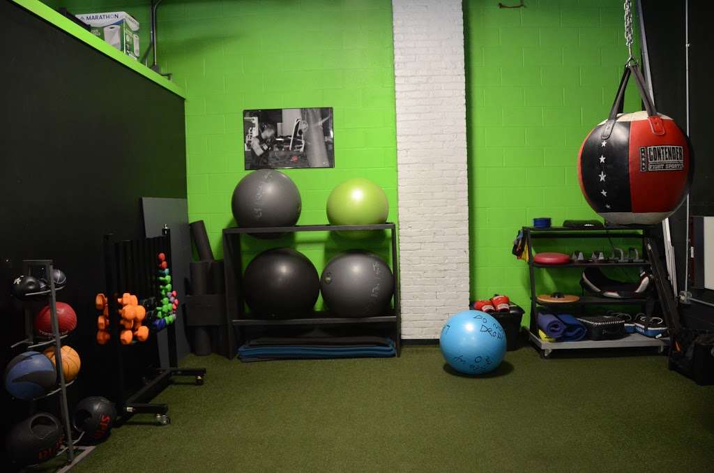 Pound 4 Pound Fitness | 21 S Main St Ste. B, Elburn, IL 60119, USA | Phone: (630) 809-2394