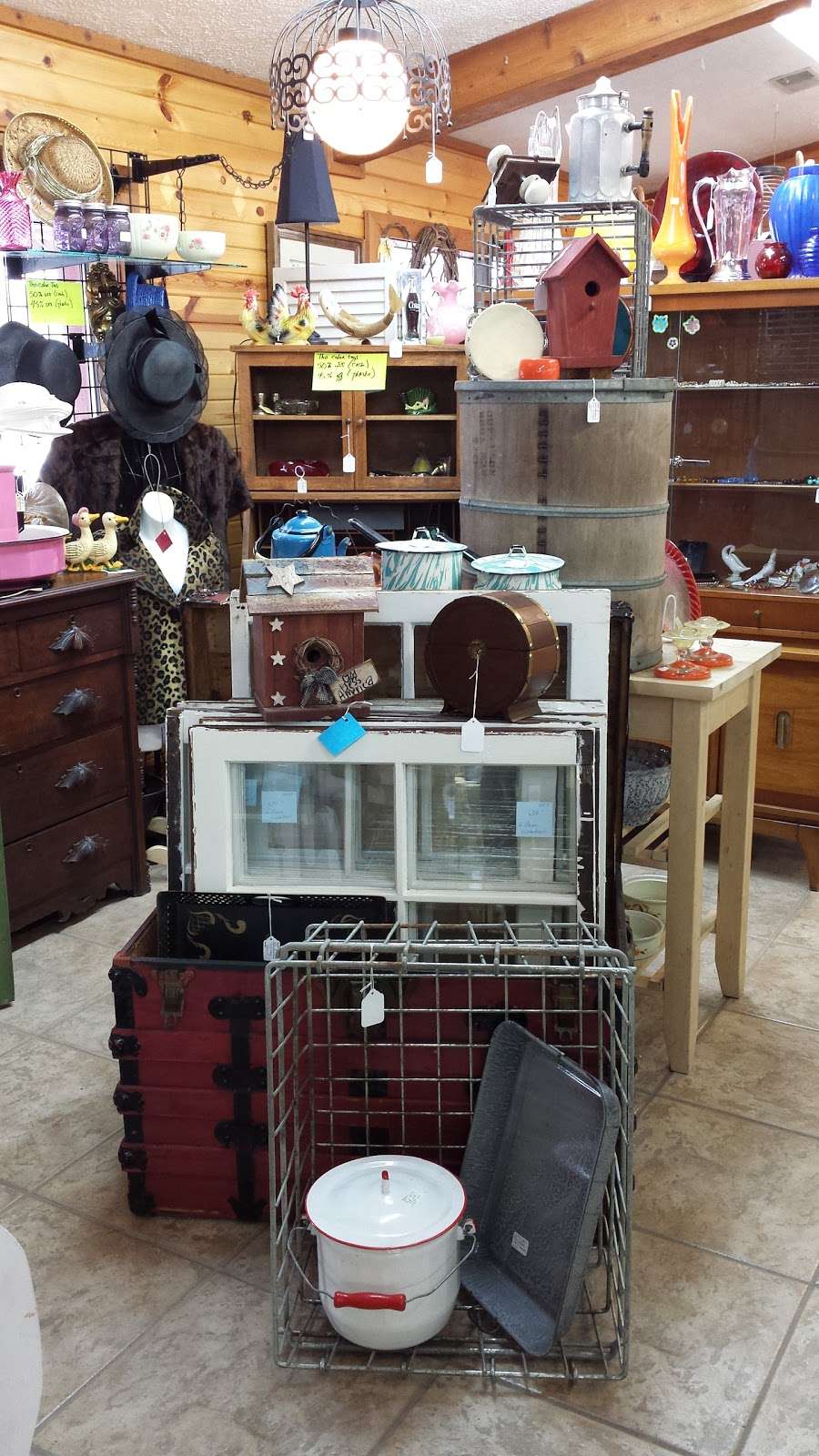 Brown County Antique Mall | 3288 State Rd 46, Nashville, IN 47448, USA | Phone: (812) 988-1025