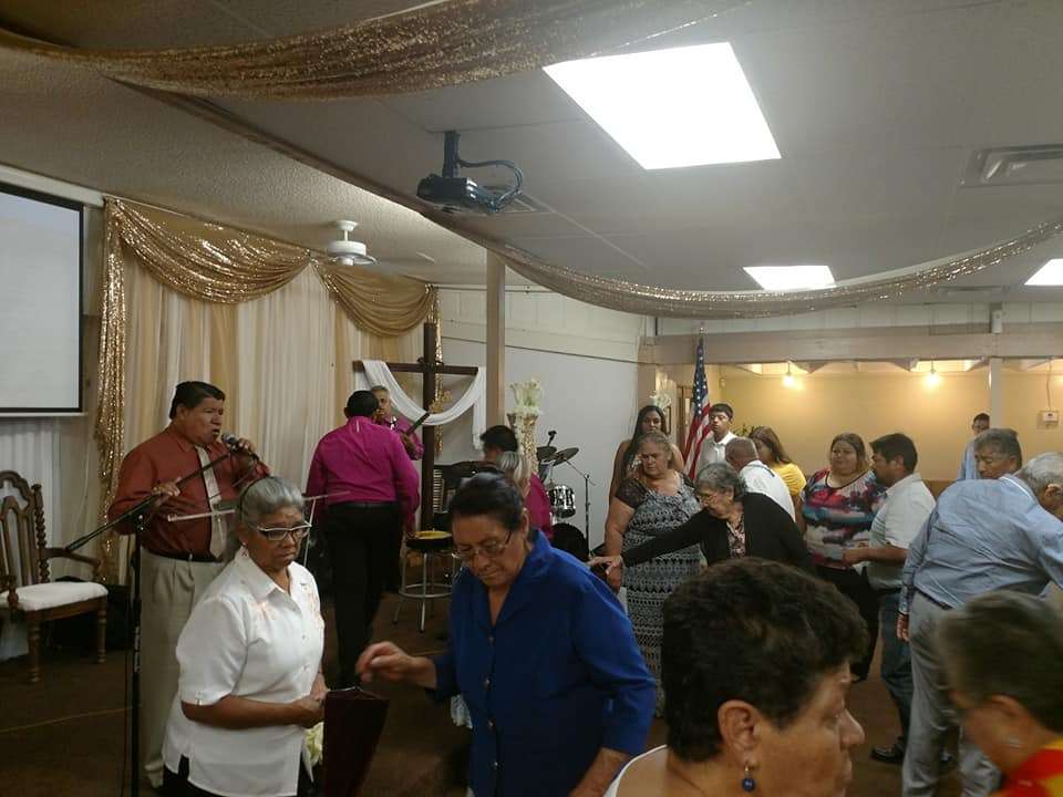 Templo Calvario of Perris | 1275 W Markham St, Perris, CA 92571, USA | Phone: (951) 943-5892