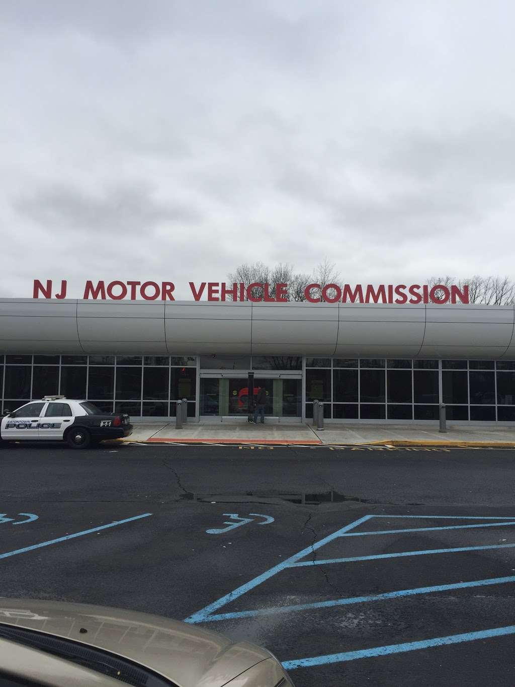 New Jersey Motor Vehicle Commission | 109 NJ-36, Eatontown, NJ 07724, USA | Phone: (609) 292-6500