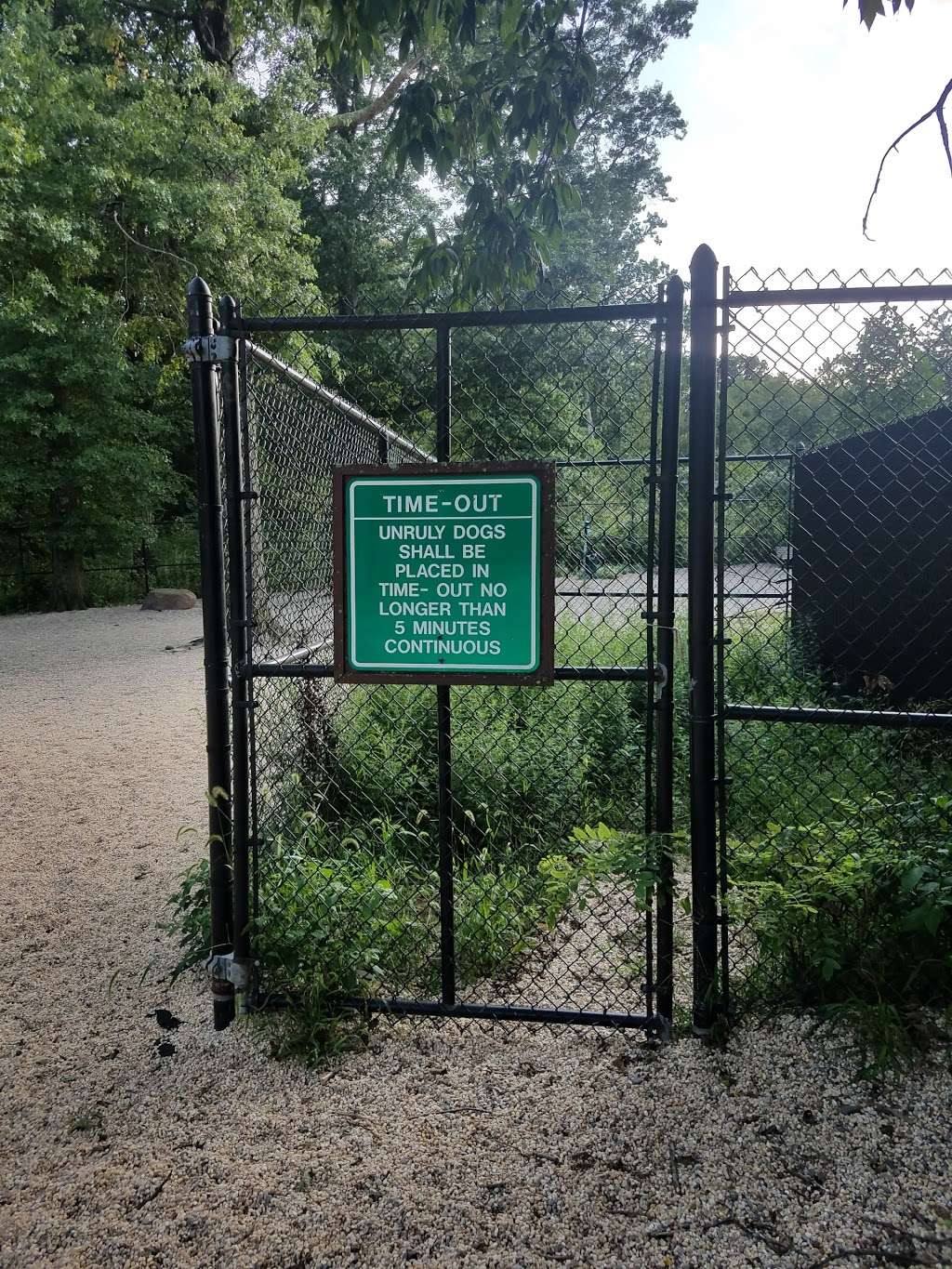 Large Dog Area | Bear Ln, Short Hills, NJ 07078, USA