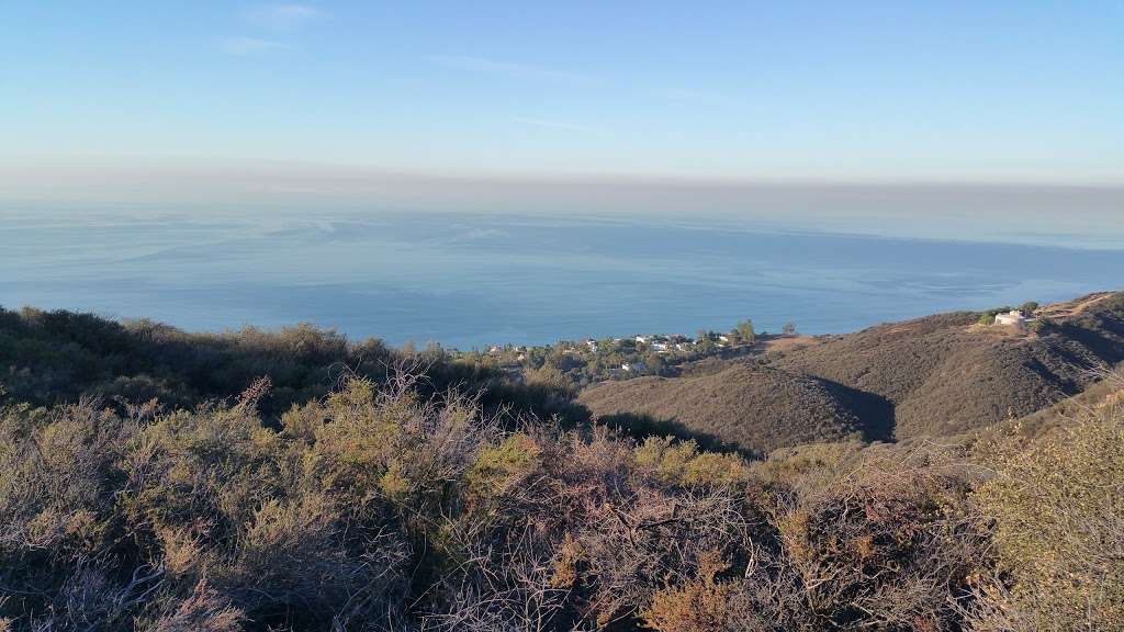 Tuna Canyon Park trailhead | Hearst Tank Mtwy, Topanga, CA 90290