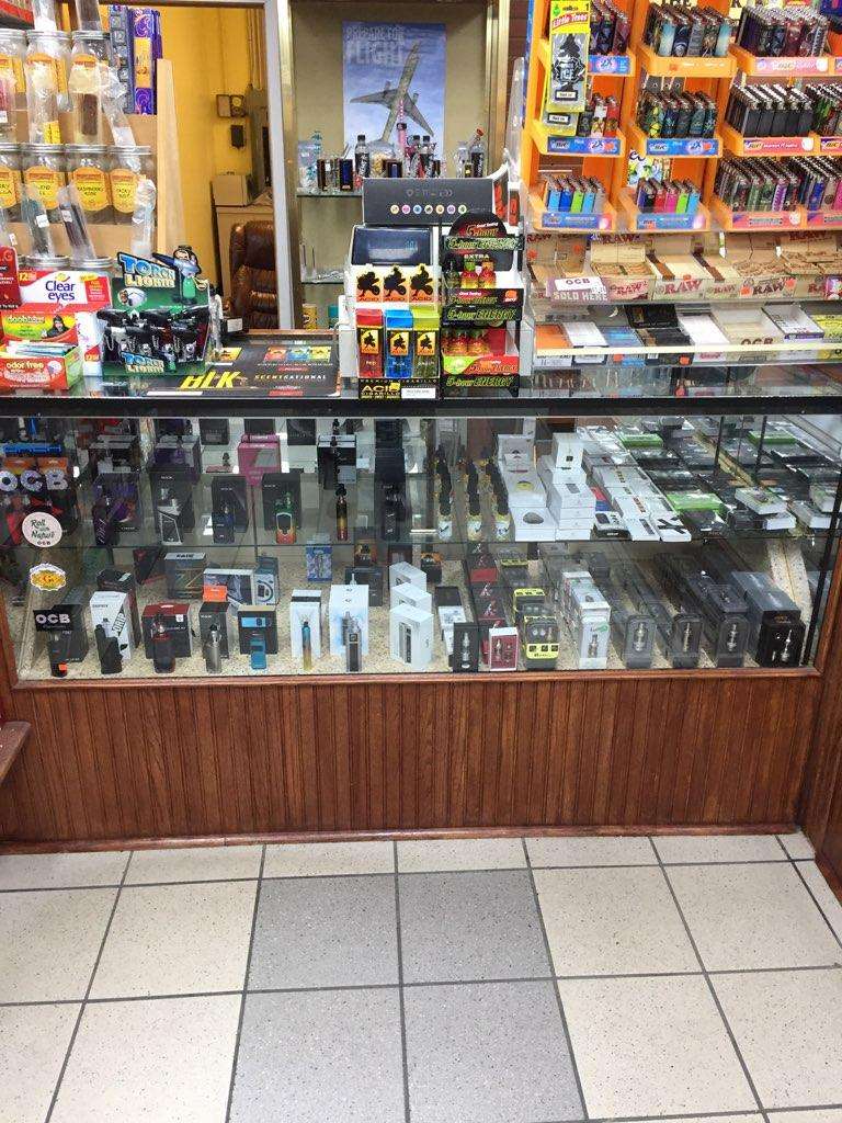 Smokers Choice | 8601 95th St, Hickory Hills, IL 60457, USA | Phone: (708) 252-1930
