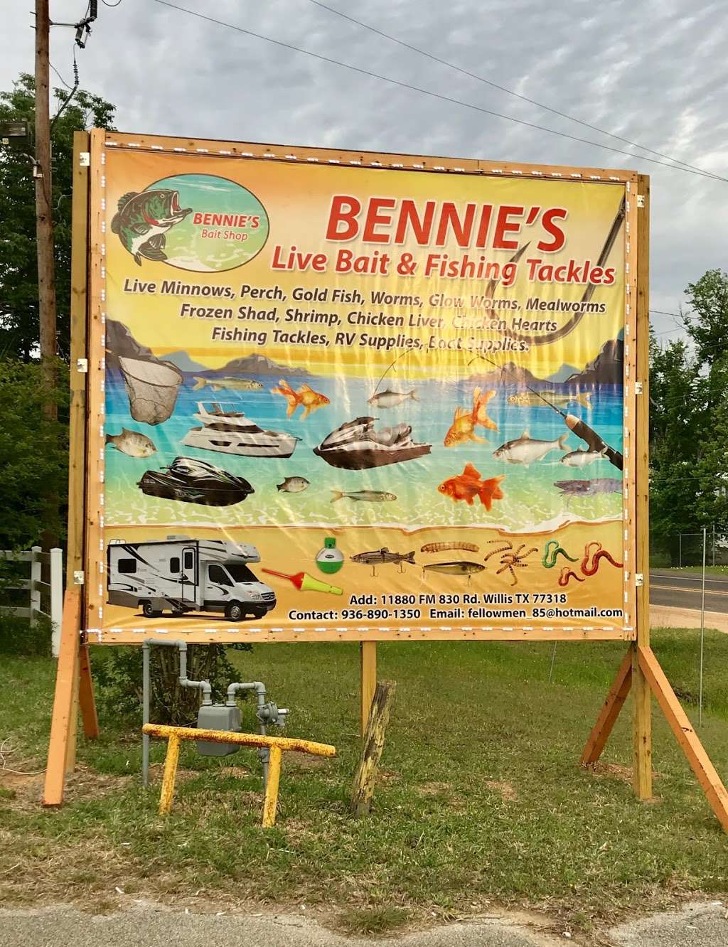 BENNIES (Bait Shop, Live Bait, Fishing Tackle) | 11880 FM830, Willis, TX 77318, USA | Phone: (936) 890-1350