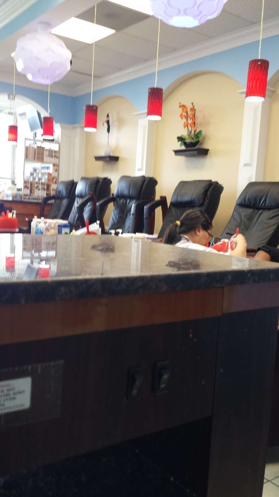 L a Nails | 274 S Dupont Hwy, Dover, DE 19901, USA | Phone: (302) 677-1747