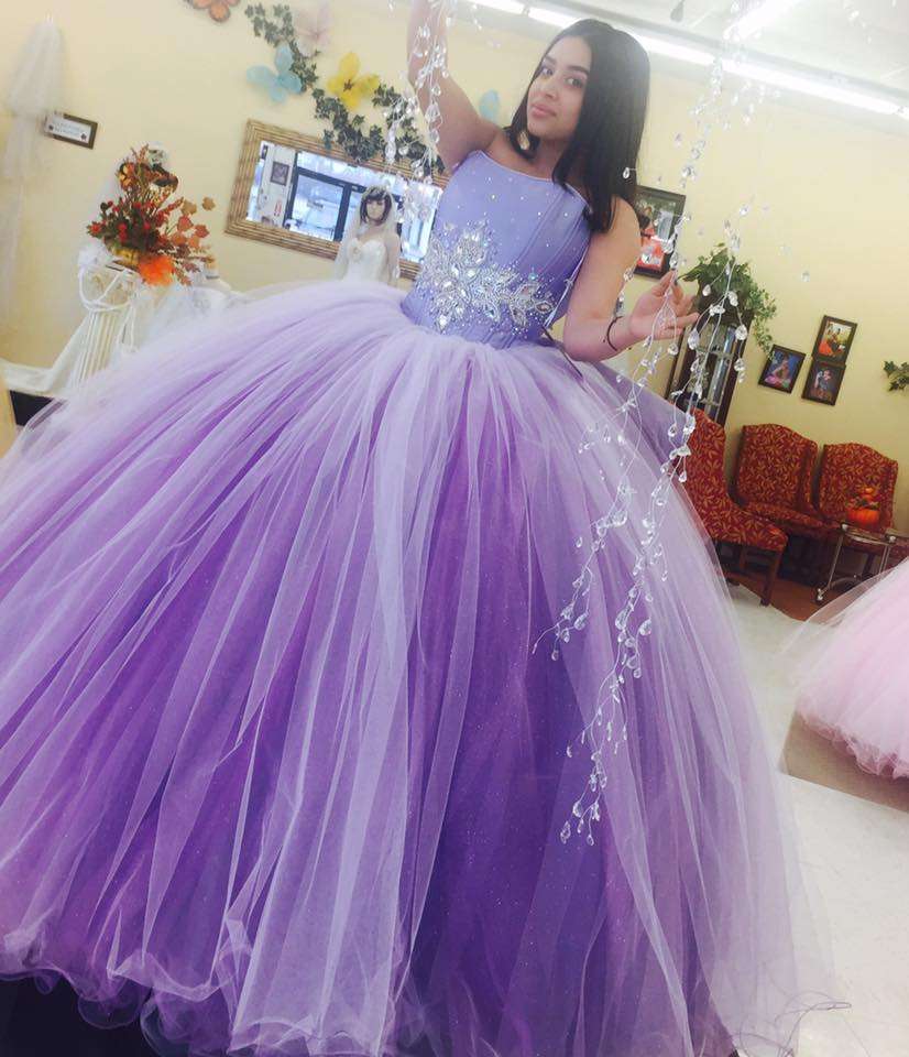 Mis Quince Boutique | 3980 Georgetown Rd #A, Indianapolis, IN 46254, USA | Phone: (317) 423-9540