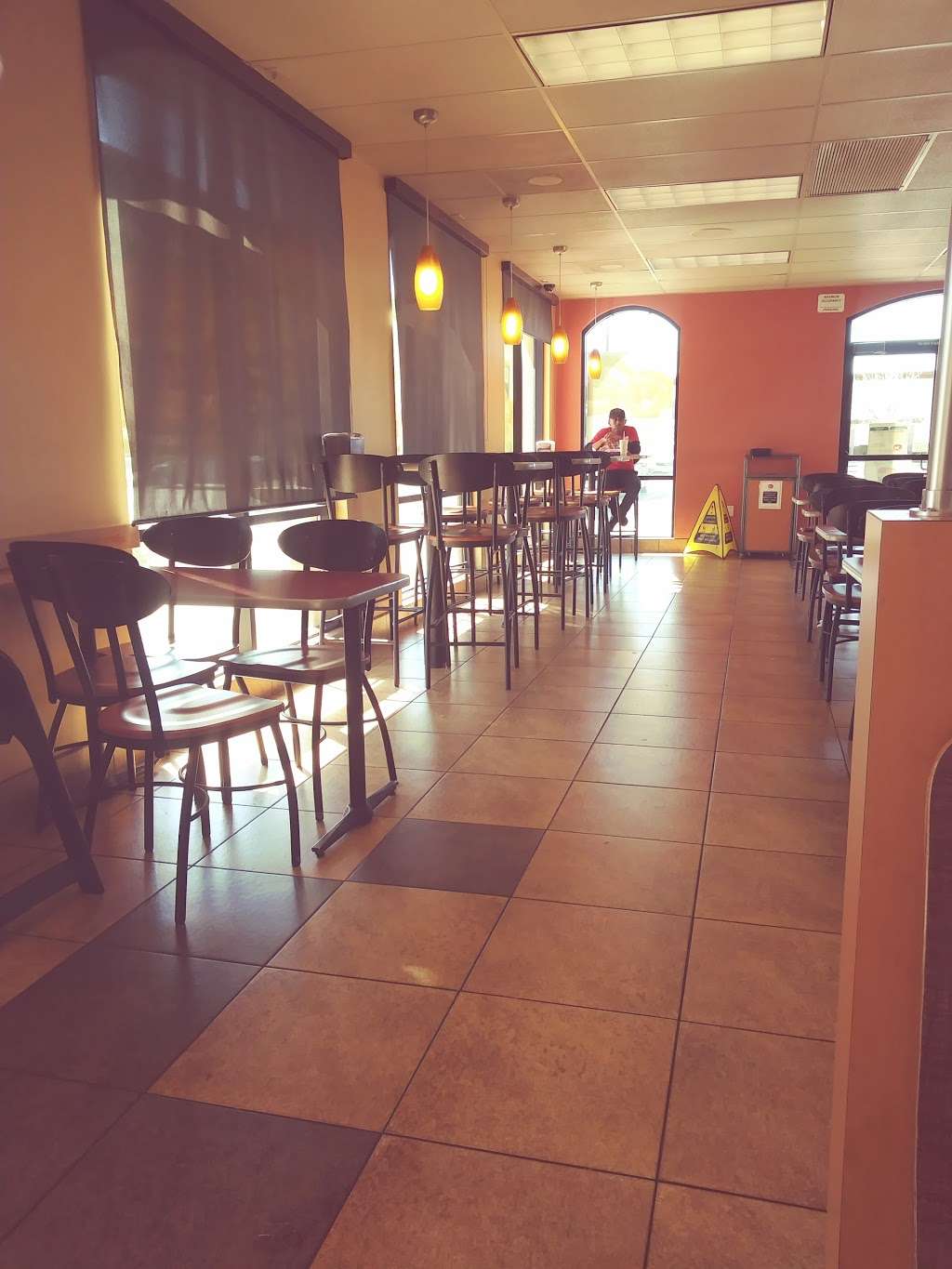 Jack in the Box | 1799 E Ave. J, Lancaster, CA 93535, USA | Phone: (661) 949-8975