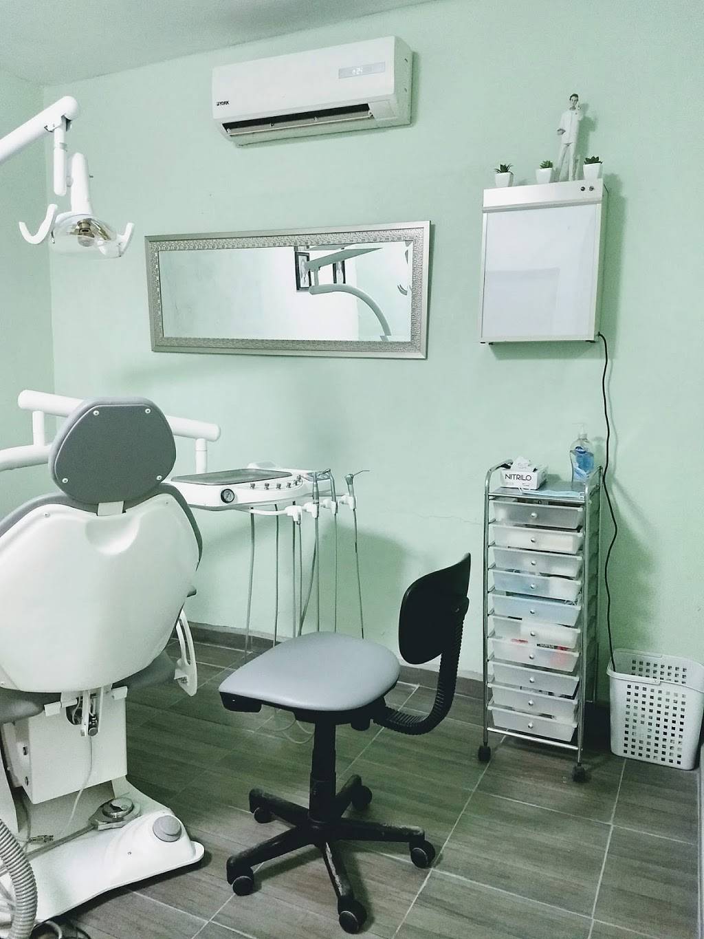 Clínica Dental P&G | Puerto México #6658, Los Garza, 88144 Nuevo Laredo, Tamps., Mexico | Phone: 867 212 3230