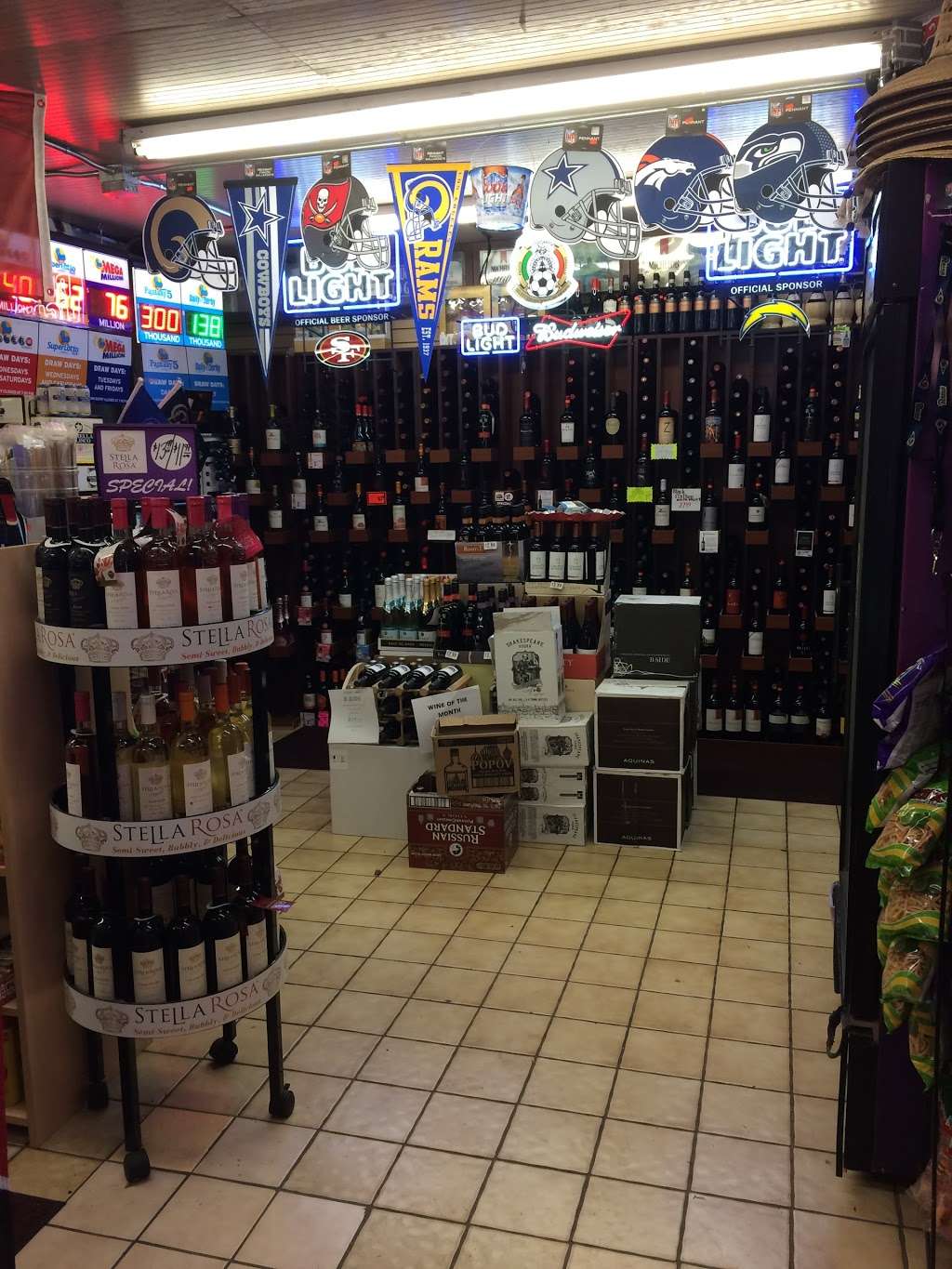 Old Town Liquor | 411 E High St, Moorpark, CA 93021, USA | Phone: (805) 529-0366