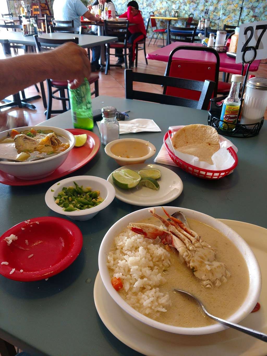 El Pollo De Oro | 179 Aldine Bender Rd, Houston, TX 77060 | Phone: (281) 447-4993