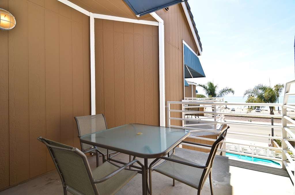 Beachfront Inn & Suites | 34734 Coast Hwy, Capistrano Beach, CA 92624, USA | Phone: (949) 248-1316