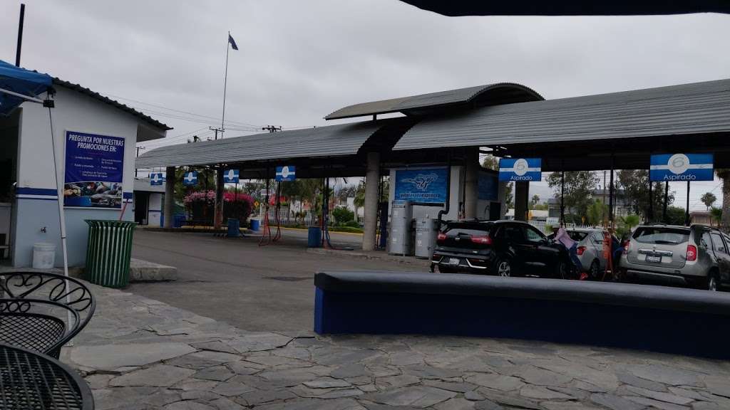 car wash | Sin Asignación En Nombre de Asentamiento, Tijuana, B.C., Mexico