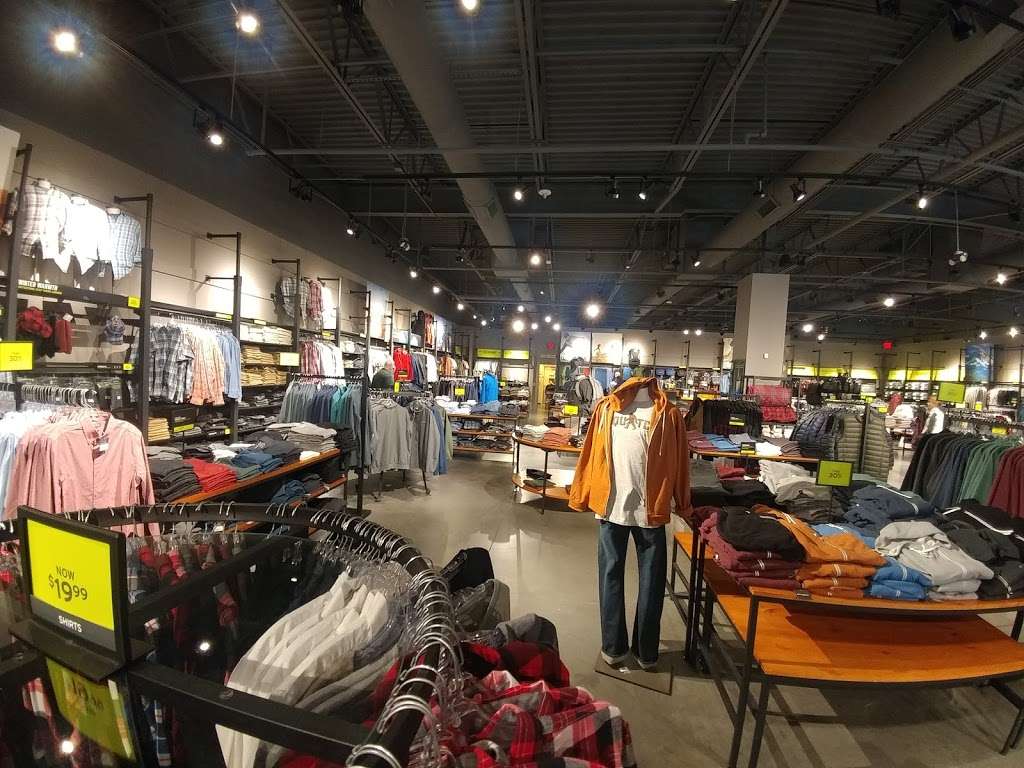 Eddie Bauer Outlet | 5506 New Fashion Way #370, Charlotte, NC 28278, USA | Phone: (704) 504-0494