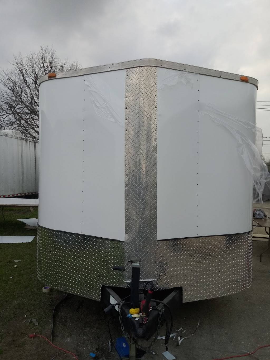 Malones enclosed trailer repair and fabrication | 6289 Arbor Vitae Dr, Baton Rouge, LA 70812, USA | Phone: (225) 960-9741