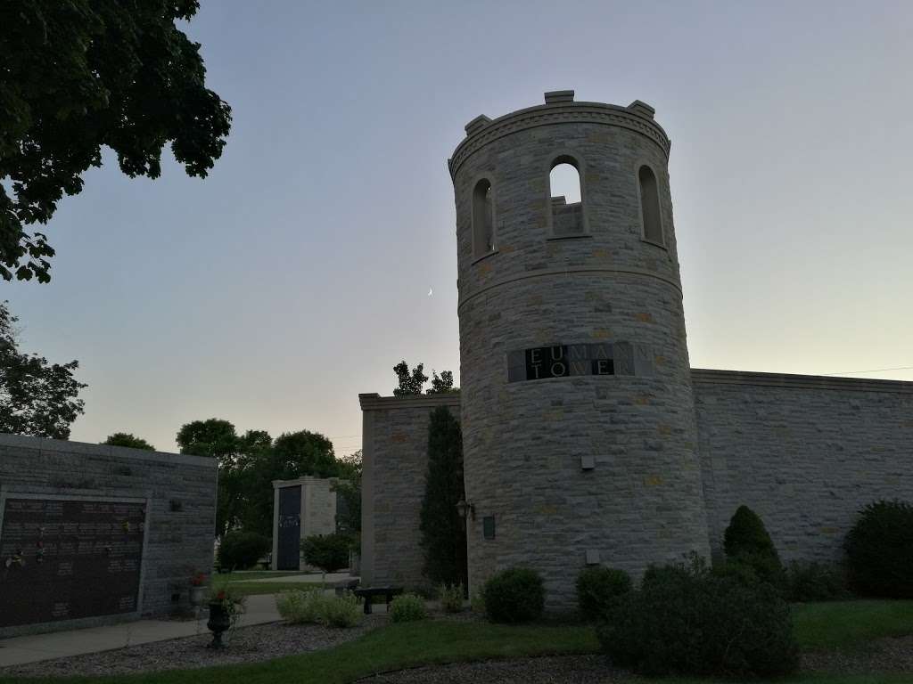 Prairie Home Cemetery | 605 S Prairie Ave, Waukesha, WI 53186, USA | Phone: (262) 524-3540