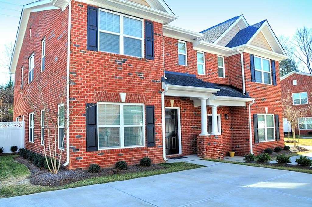 Chandler Commons Townhomes | 1872 India Hook Rd, Rock Hill, SC 29732, USA | Phone: (803) 570-2933