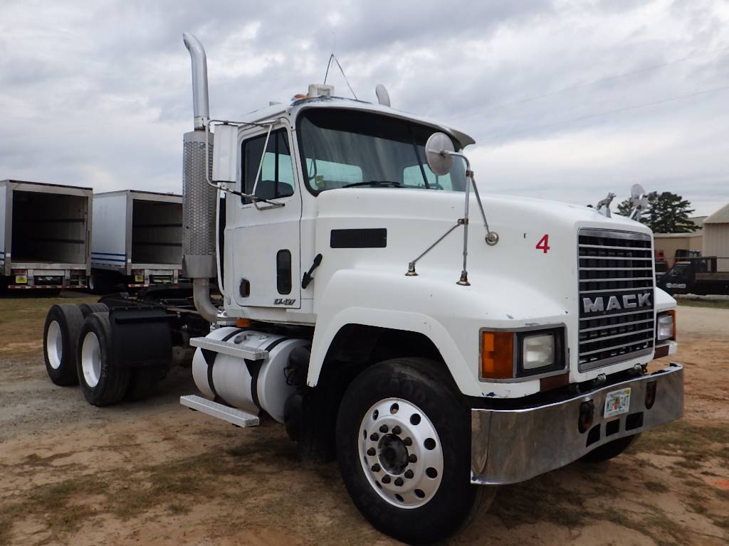 3Fold Truck and Equipment Sales LLC | 1061 Boulder Rd C, Greensboro, NC 27409, USA | Phone: (336) 790-8982
