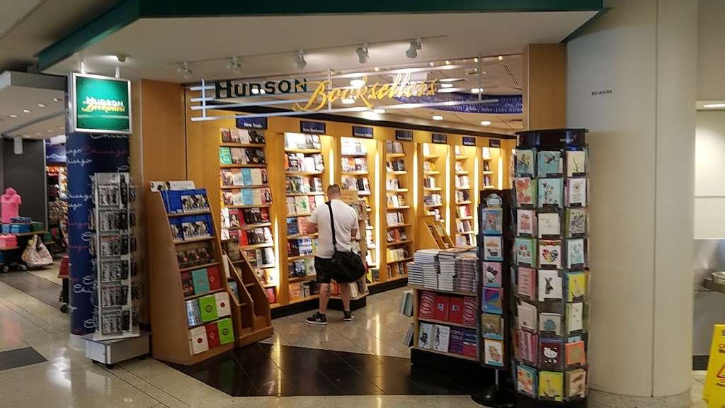 Hudson Booksellers | 5700 South Cicero Avenue, Chicago Midway International Airport Concourse B, Chicago, IL 60638, USA | Phone: (773) 767-2337